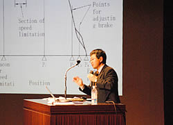 古関先生のご講演の様子