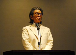 五木寛之さんのご講演の様子